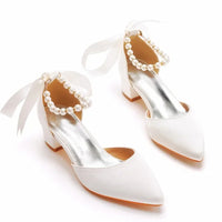 Sandale Femme Mariage avec Nœud et Perles sur fond blanc