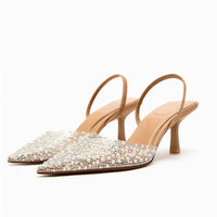 Sandale Femme Mariage Ouverte avec des Perles sur fond blanc