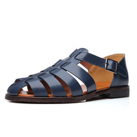Sandale Homme Bleue à Petit Talon avec Lanières sur fond blanc