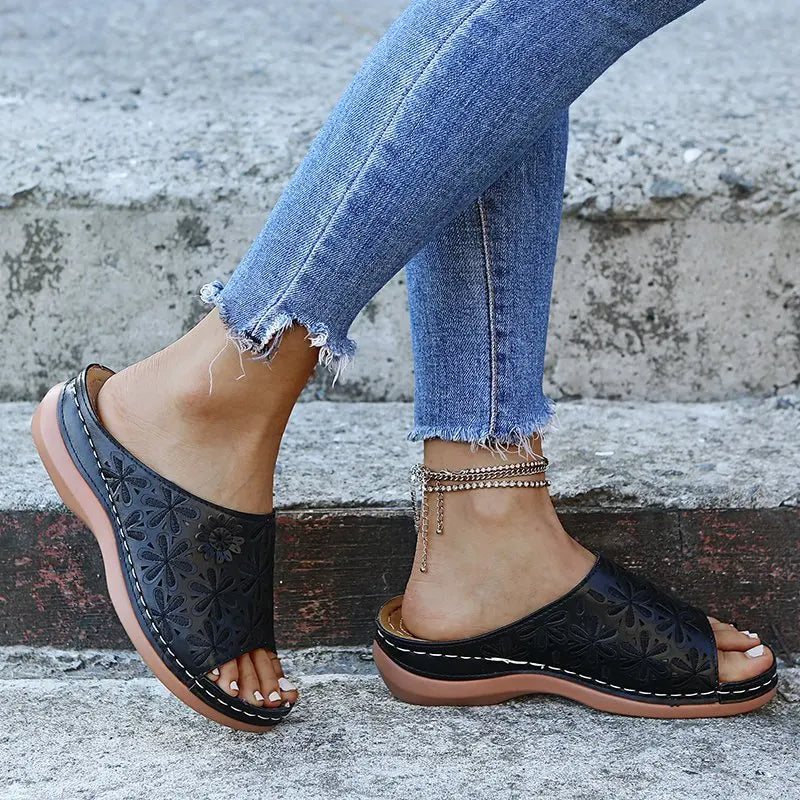 Sandale Orthopédique Femme Style Claquette avec Motifs –