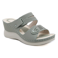 Sandale Orthopédique Femme Style Décontracté sur fond blanc