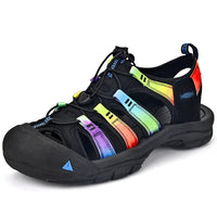 Sandale de Randonnée Femme avec Lanières Multicolores sur fond blanc