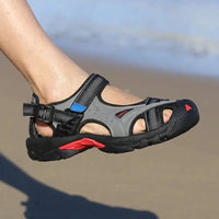 Sandale de Randonnée Homme Respirante avec Sangle sur le pied d'u nhomme