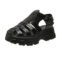 Sandale Spartiate Femme Style Plateforme à Talon sur fond blanc