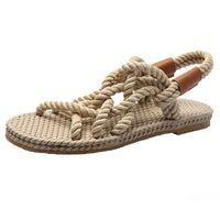 Sandale Style Tong avec Lanières Tressées en Corde sur fond blanc