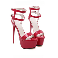Sandale Talon Haut Femme Ouverte en Simili Cuir sur fond blanc