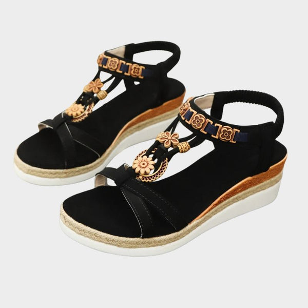 Sandale Compensée Femme À Détails Dorés Élégante