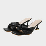 Sandale Femme À Bout Carré Raffinée Et Facile À Enfiler