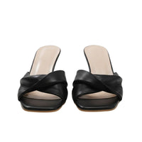 Sandale Femme À Bout Carré Raffinée Et Facile À Enfiler