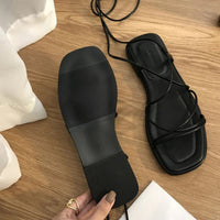 Sandale Plate Femme À Lanières Fines Et Style Minimaliste