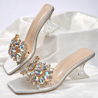 Sandale Argentée Design et Luxueuse