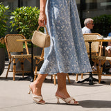 Sandale Femme À Bout Carré Raffinée Et Facile À Enfiler