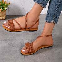 Sandale Style Tong avec Lanières et Petit Talon