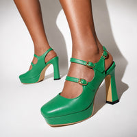 Sandale Verte avec Talon et Boucles Dorées