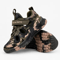 Sandale Garçon Respirante Effet Camouflage, avec fermeture à scratch, lacets élastiques, motif camouflage kaki, semelle antidérapante et design sportif.