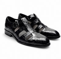 Sandale Homme en Cuir de Style Chaussure noire avec finition effet peau de crocodile, bout fermé, boucle de réglage et design élégant pour les occasions habillées et le quotidien.