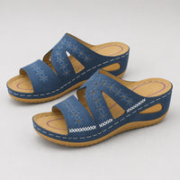 Sandale Orthopédique Femme Ouverte et Tendance bleue, avec brides ajourées brodées, semelle compensée ergonomique et design confortable