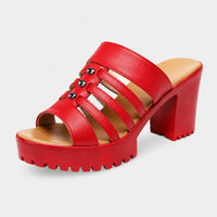 Sandale Sabot Femme Style Plateforme avec Talon Carré rouge, à brides ajourées ornées de clous métalliques, plateforme crantée, talon carré haut et design moderne