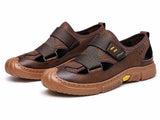 Sandale Scratch Homme Style Basket Respirante marron avec fermeture à scratch, empiècements en maille respirante, bout renforcé, semelle antidérapante et design confortable pour la marche et le quotidien.