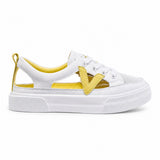 Sandale Sport Femme Semi-Ouverte et Plate blanche, avec lacets, empiècements jaunes, semelle plate confortable et design respirant