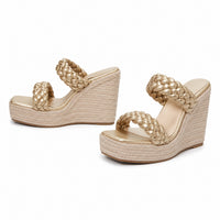 Sandale Talon Compensée Dorée avec Lanières Torsadées, brides tressées métalliques, plateforme, semelle compensée en corde et design élégant