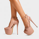 Sandale Talon Haut Femme avec Boucle de Cheville nude avec bride réglable, bout ouvert, plateforme très haute et talon aiguille fin pour un style glamour et élégant.