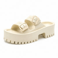 Sandale Talon Plateforme avec Deux Lanières à Boucles beige avec doubles brides réglables, boucles assorties, semelle plateforme épaisse crantée et design moderne pour un style confortable et tendance.