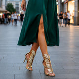 Sandales À Talons Hauts Dorées Avec Détails Ailes Sculptées