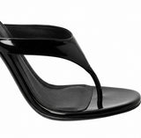 Sandales À Talons Hauts Métallisé Avec Design Moderne