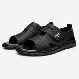 Sandales Homme En Cuir Souple Avec Bride Ajustable Confortable avec bride à scratch réglable, cuir souple, bout ouvert, semelle antidérapante et design confortable pour un usage quotidien.